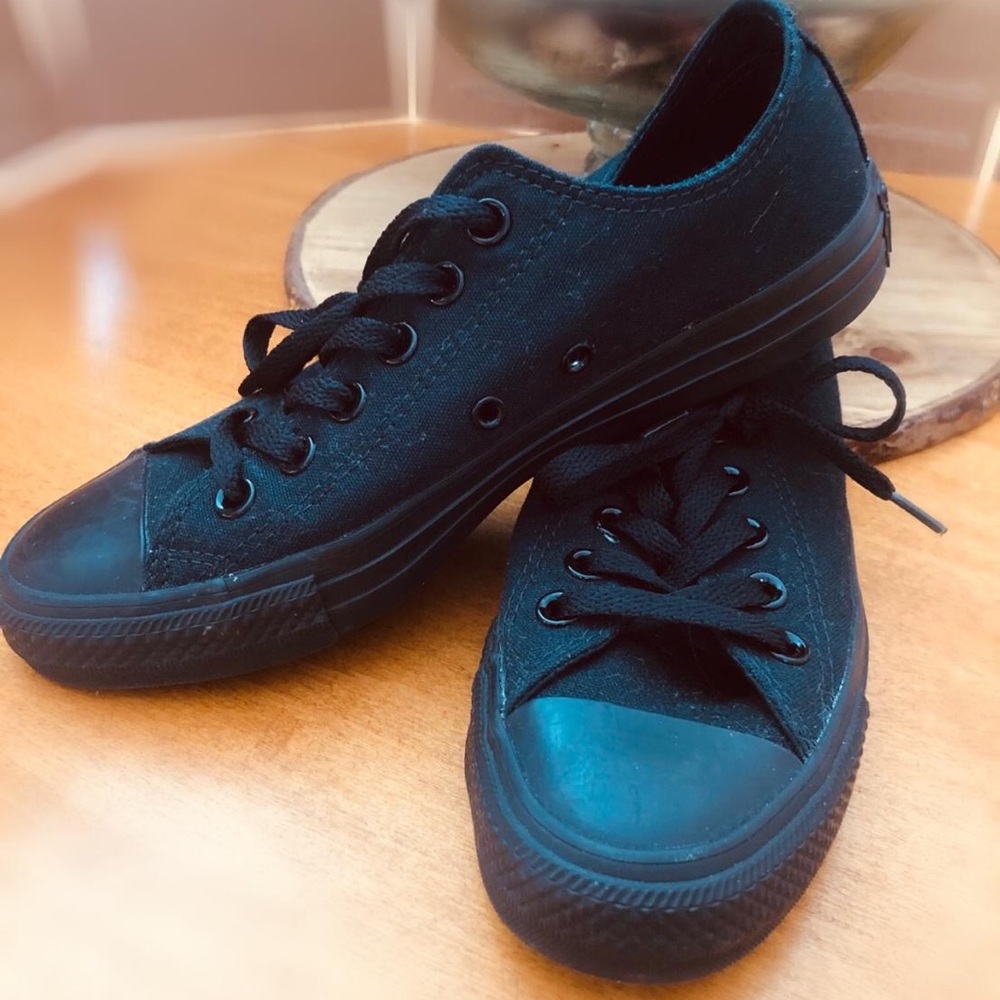 Black Converse